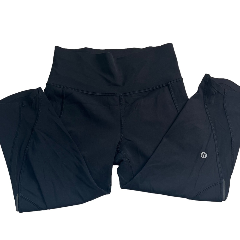 Lululemon Size 4 Black Capri Leggings